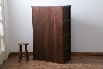アンティーク家具　アンティーク 古い木のモールガラス食器棚(収納棚、茶箪笥)