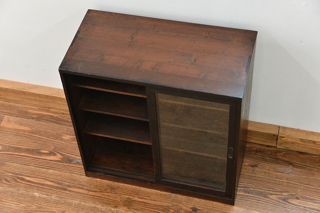 アンティーク家具　アンティーク 気泡ガラス入りの小さな収納棚