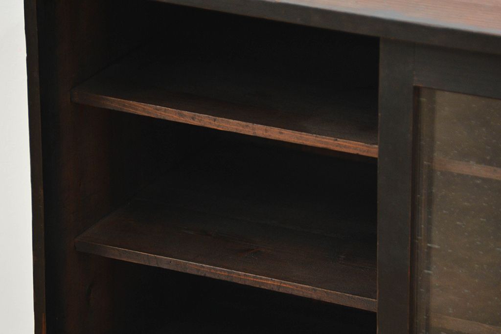 アンティーク家具　アンティーク 気泡ガラス入りの小さな収納棚