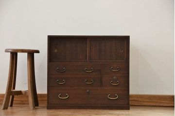 アンティーク家具　アンティーク 古い桐材の上品な小箪笥(小引き出し)