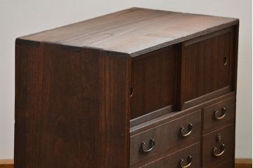 アンティーク家具　アンティーク 古い桐材の上品な小箪笥(小引き出し)