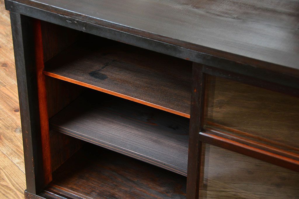 アンティーク家具　アンティーク 古い木の小さな収納棚(飾り棚)