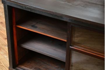 アンティーク家具　アンティーク 古い木の小さな収納棚(飾り棚)