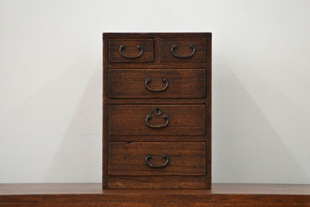 アンティーク家具　アンティーク 古い木の使い込まれた小引き出し
