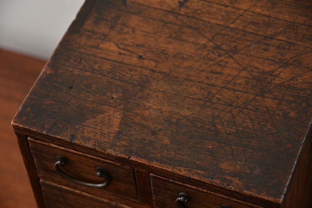 アンティーク家具　アンティーク 古い木の使い込まれた小引き出し