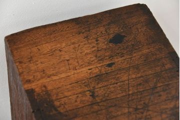 アンティーク家具　アンティーク 古い木の使い込まれた小引き出し