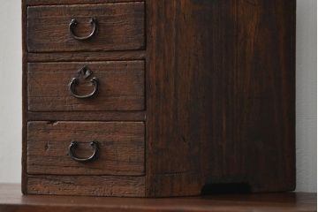 アンティーク家具　アンティーク 古い木の使い込まれた小引き出し
