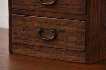 アンティーク家具　アンティーク 古い木の使い込まれた小引き出し