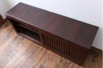 アンティーク家具　アンティーク　六尺 縦桟引き戸!時代箪笥ローボード(サイドボード、水屋箪笥、テレビ台、キャビネット、収納棚)