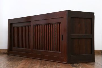 アンティーク家具　アンティーク　六尺 縦桟引き戸!時代箪笥ローボード(サイドボード、水屋箪笥、テレビ台、キャビネット、収納棚)