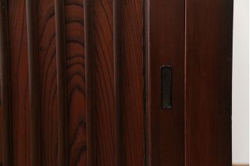 アンティーク家具　アンティーク　六尺 縦桟引き戸!時代箪笥ローボード(サイドボード、水屋箪笥、テレビ台、キャビネット、収納棚)