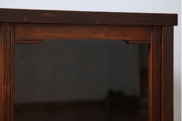 レトロ家具　昭和レトロ 古い木のシンプルな脚付き収納棚(ガラスケース、戸棚)