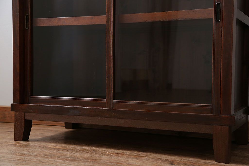 レトロ家具　昭和レトロ 古い木のシンプルな脚付き収納棚(ガラスケース、戸棚)