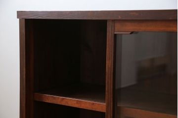 レトロ家具　昭和レトロ 古い木のシンプルな脚付き収納棚(ガラスケース、戸棚)