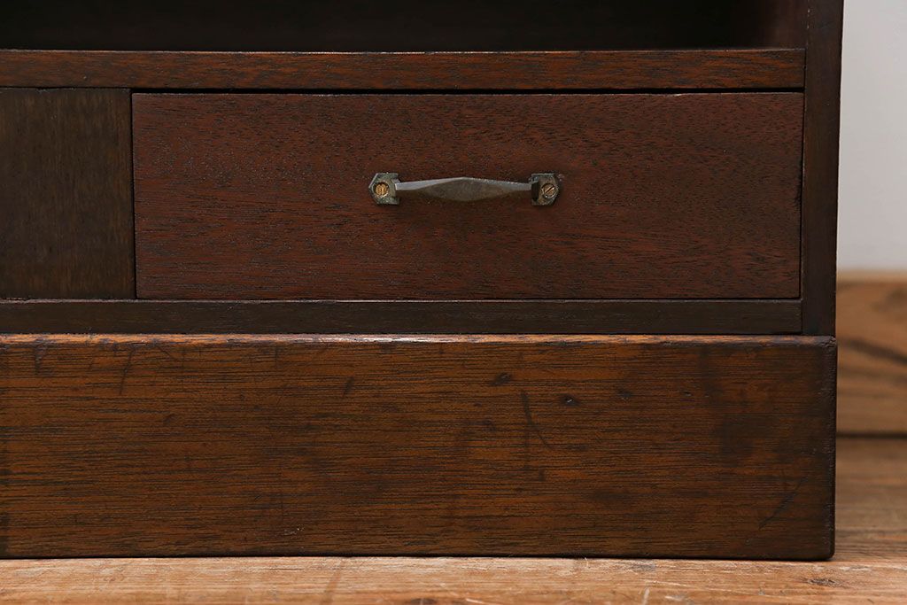 レトロ家具　昭和レトロ 古い木の引き出し付き本棚(飾り棚)