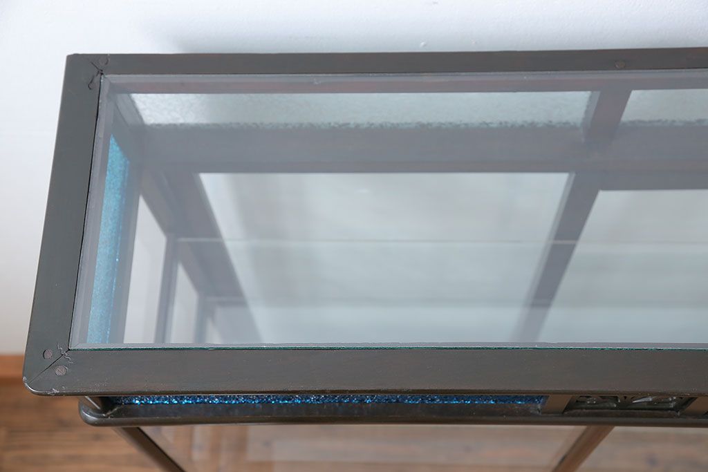 アンティーク家具　大正ロマン 古いタバコ屋の色ガラス入りショーケース(飾り棚、ガラスケース)