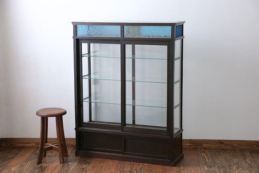 アンティーク家具　大正ロマン 古いタバコ屋の色ガラス入りショーケース(飾り棚、ガラスケース)