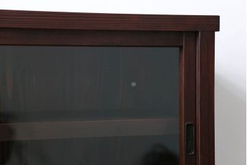 アンティーク家具　アンティーク 薄型ガラス収納棚(飾り棚、食器棚)