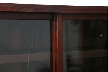 アンティーク家具　アンティーク 薄型ガラス収納棚(飾り棚、食器棚)