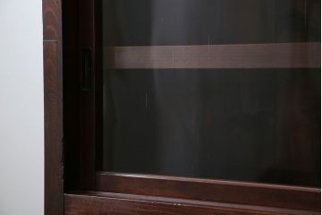 アンティーク家具　アンティーク 薄型ガラス収納棚(飾り棚、食器棚)