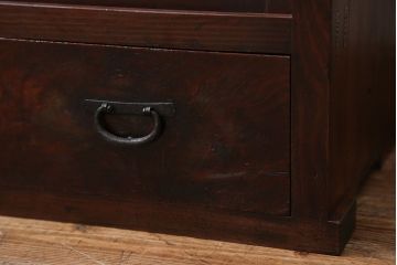 アンティーク家具　アンティーク 薄型ガラス収納棚(飾り棚、食器棚)