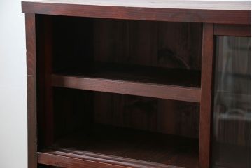 アンティーク家具　アンティーク 薄型ガラス収納棚(飾り棚、食器棚)