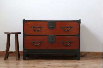 アンティーク家具　古民具・骨董 脚付き二本松箪笥ローチェスト(1)(時代箪笥ローボード)