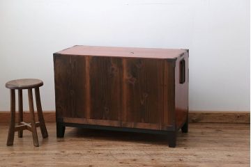 アンティーク家具　古民具・骨董 脚付き二本松箪笥ローチェスト(2)(時代箪笥ローボード)