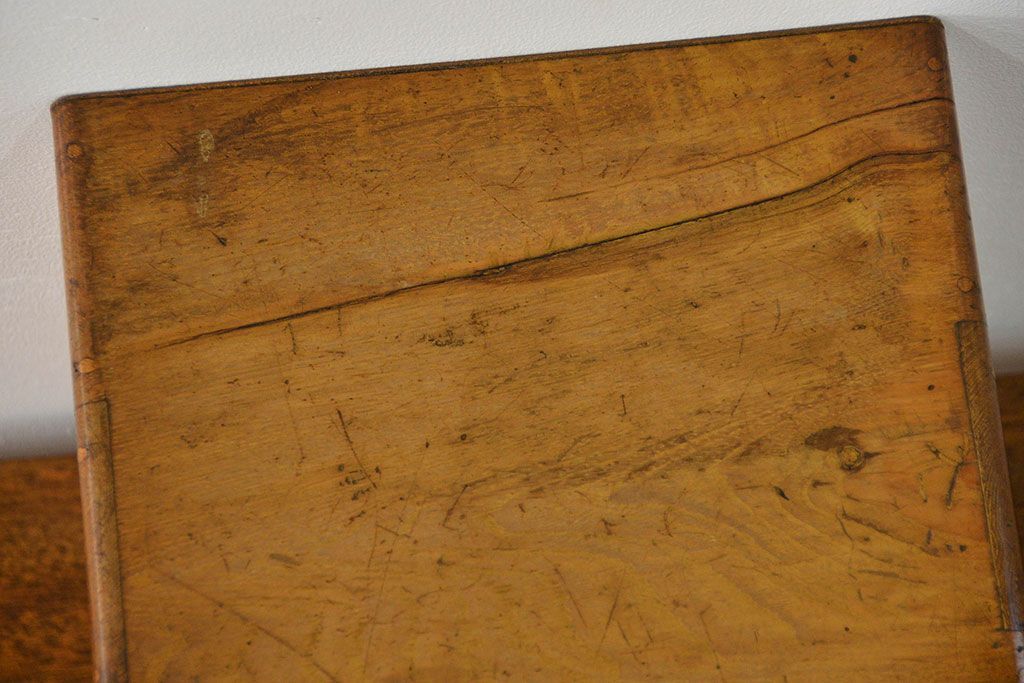 アンティーク家具　アンティーク 古いナラ材の4段小引き出し
