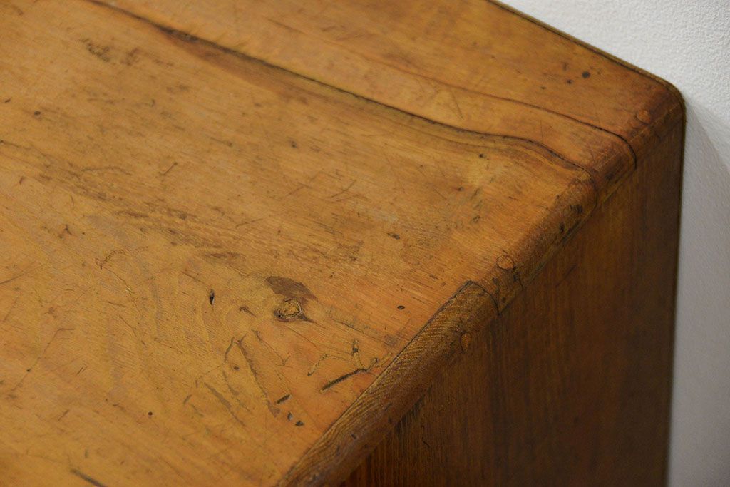 アンティーク家具　アンティーク 古いナラ材の4段小引き出し
