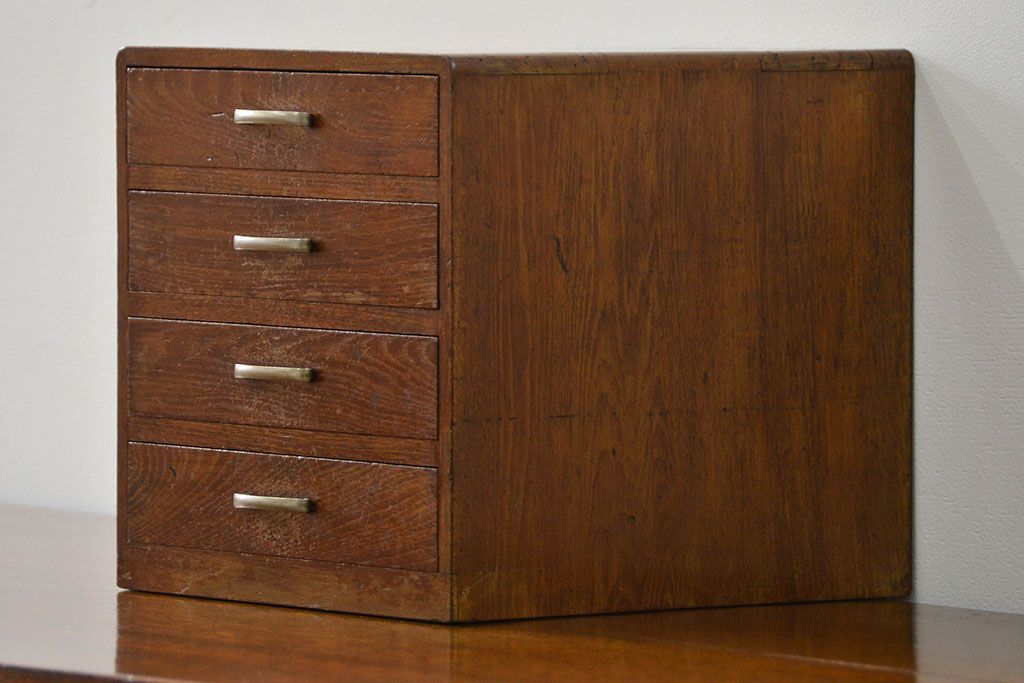 アンティーク家具　アンティーク 古いナラ材の4段小引き出し