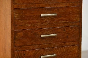 アンティーク家具　アンティーク 古いナラ材の4段小引き出し