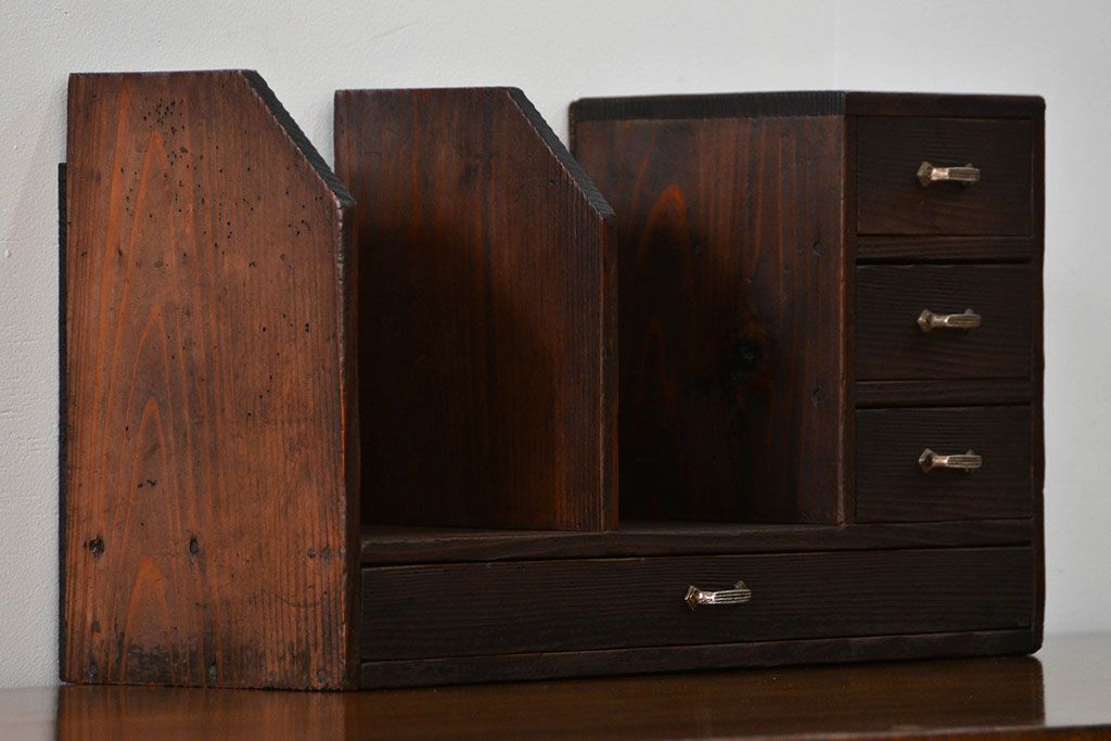 アンティーク家具　アンティーク 使い込まれた引き出し付き本立て