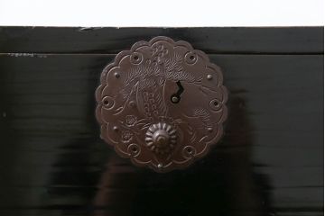 アンティーク家具　古民具・骨董 黒漆塗り 庄内箪笥ローボード(時代箪笥)