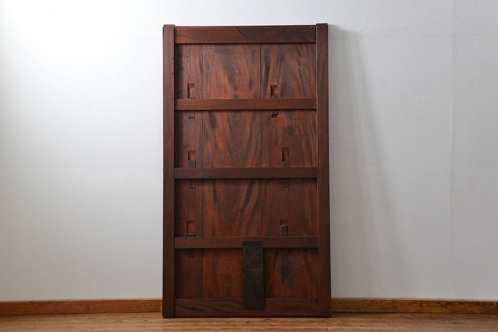 アンティーク 総欅材の重厚な蔵戸(扉、玄関戸)