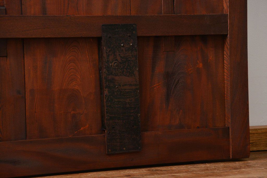 アンティーク 総欅材の重厚な蔵戸(扉、玄関戸)