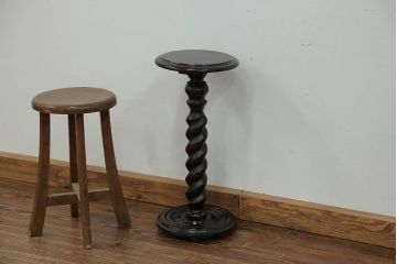アンティーク家具　イギリスアンティーク ビーチ材　ツイストレッグプラントスタンド(花台、サイドテーブル)