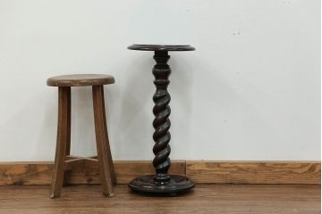 アンティーク家具　イギリスアンティーク ビーチ材　ツイストレッグプラントスタンド(花台、サイドテーブル)