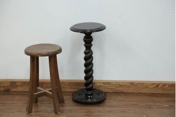 アンティーク家具　イギリスアンティーク ビーチ材　ツイストレッグプラントスタンド(花台、サイドテーブル)