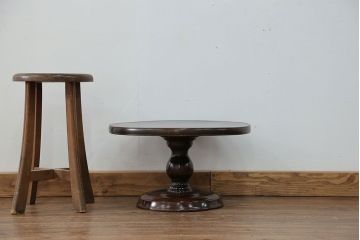 アンティーク家具　アンティーク 総欅材の回転サイドテーブル(花台、飾り台)