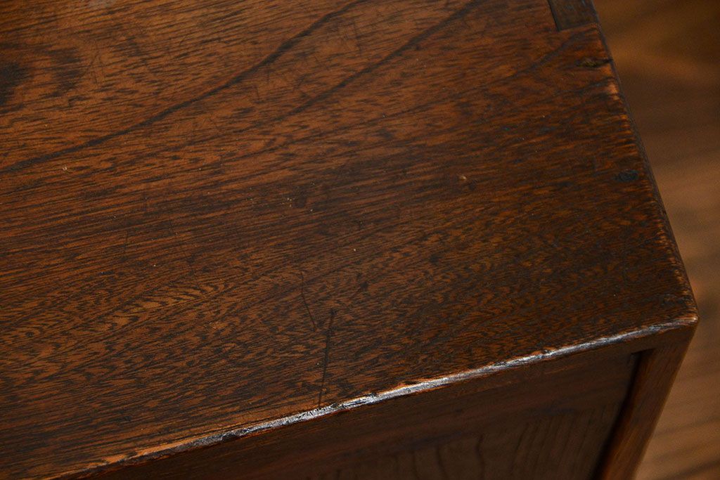 アンティーク家具　アンティーク 古い栓材の小さな慳貪(けんどん)扉 収納箱(小引き出し)