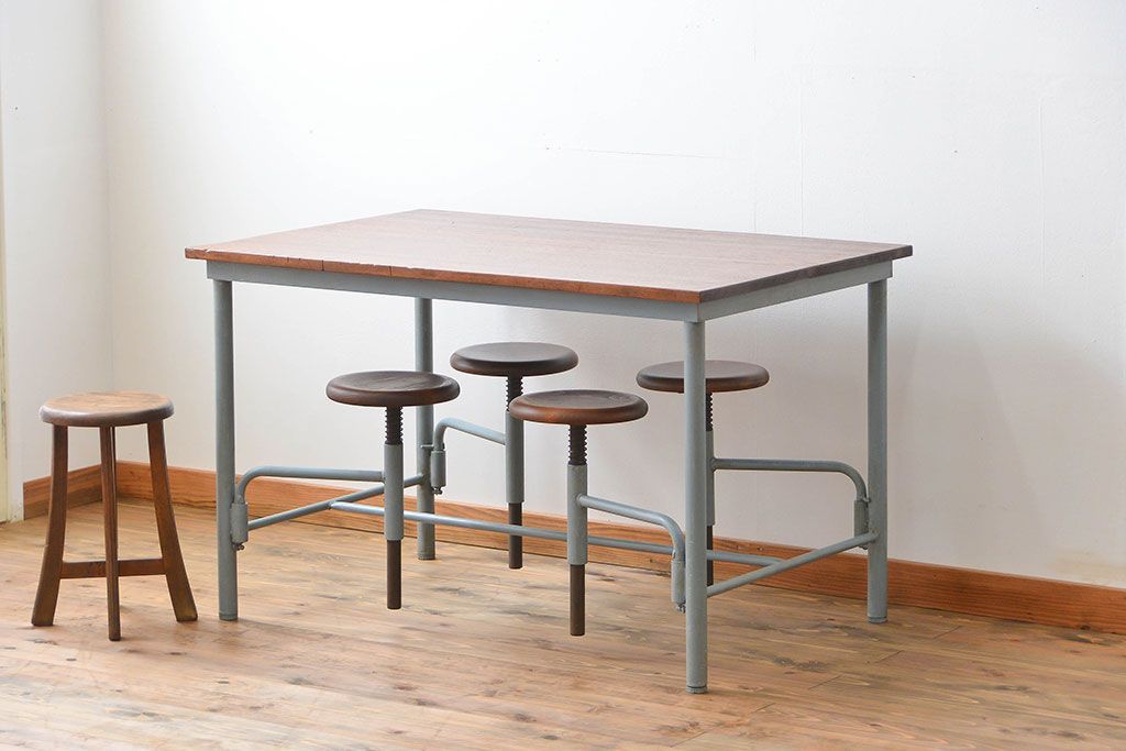 ラフジュ工房オリジナル 4脚格納スツールの作業台(テーブル、机  )