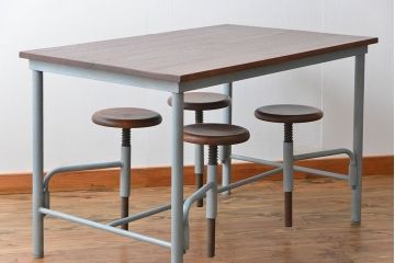 ラフジュ工房オリジナル 4脚格納スツールの作業台(テーブル、机  )