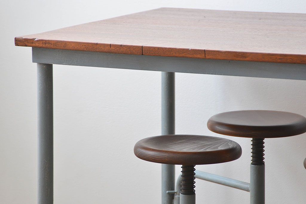 ラフジュ工房オリジナル 4脚格納スツールの作業台(テーブル、机  )