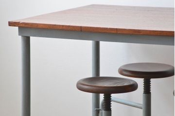 ラフジュ工房オリジナル 4脚格納スツールの作業台(テーブル、机  )