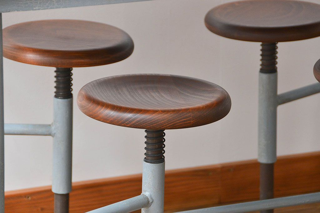 ラフジュ工房オリジナル 4脚格納スツールの作業台(テーブル、机  )