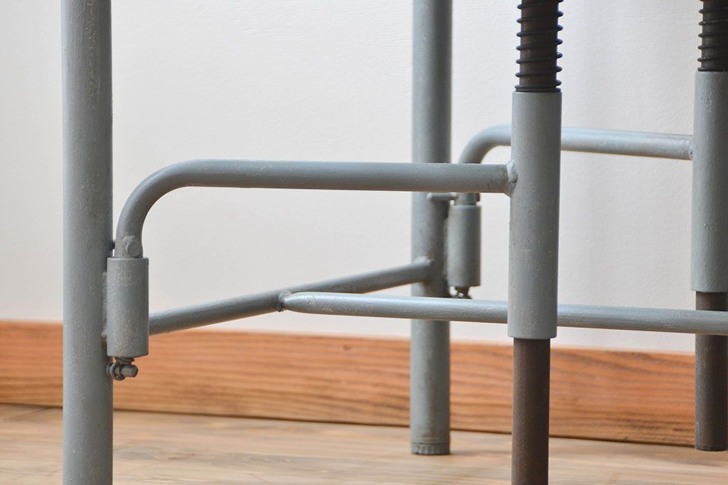 ラフジュ工房オリジナル 4脚格納スツールの作業台(テーブル、机  )