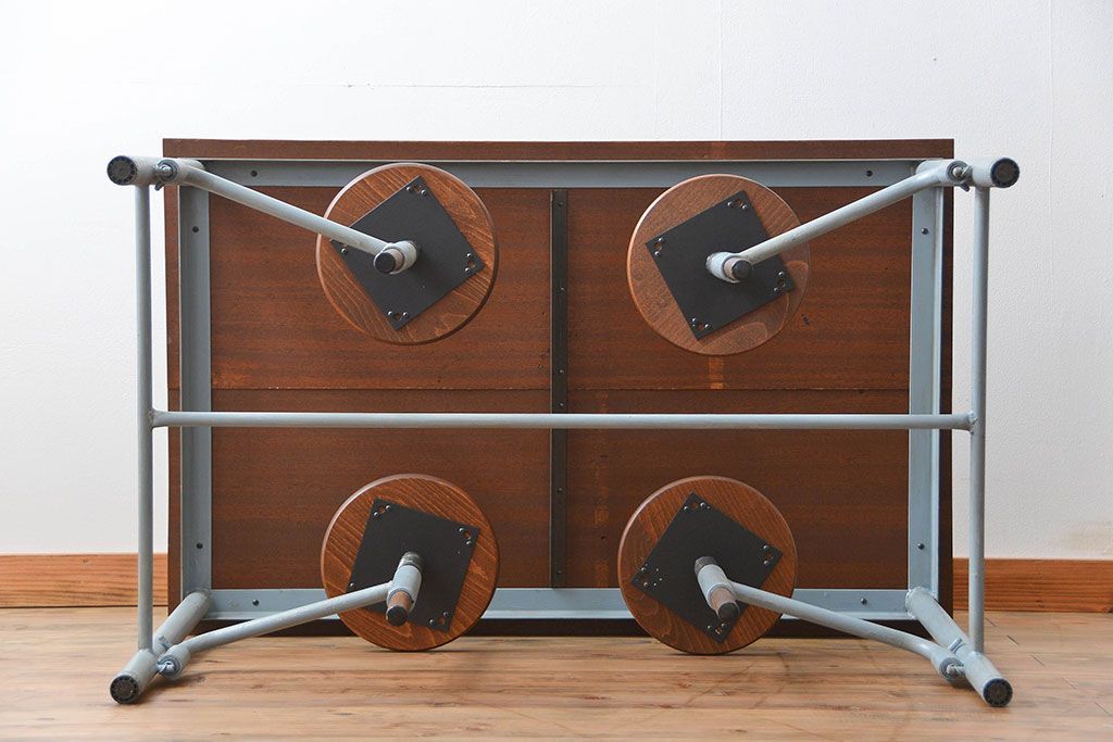 ラフジュ工房オリジナル 4脚格納スツールの作業台(テーブル、机  )