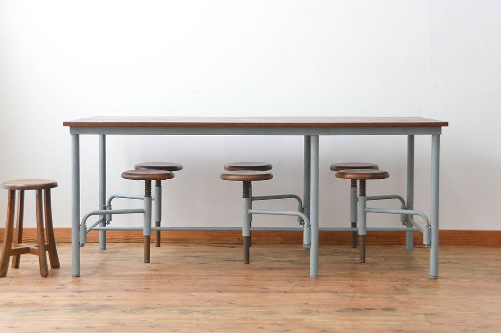 ラフジュ工房オリジナル 6脚格納スツールの作業台(テーブル、机)