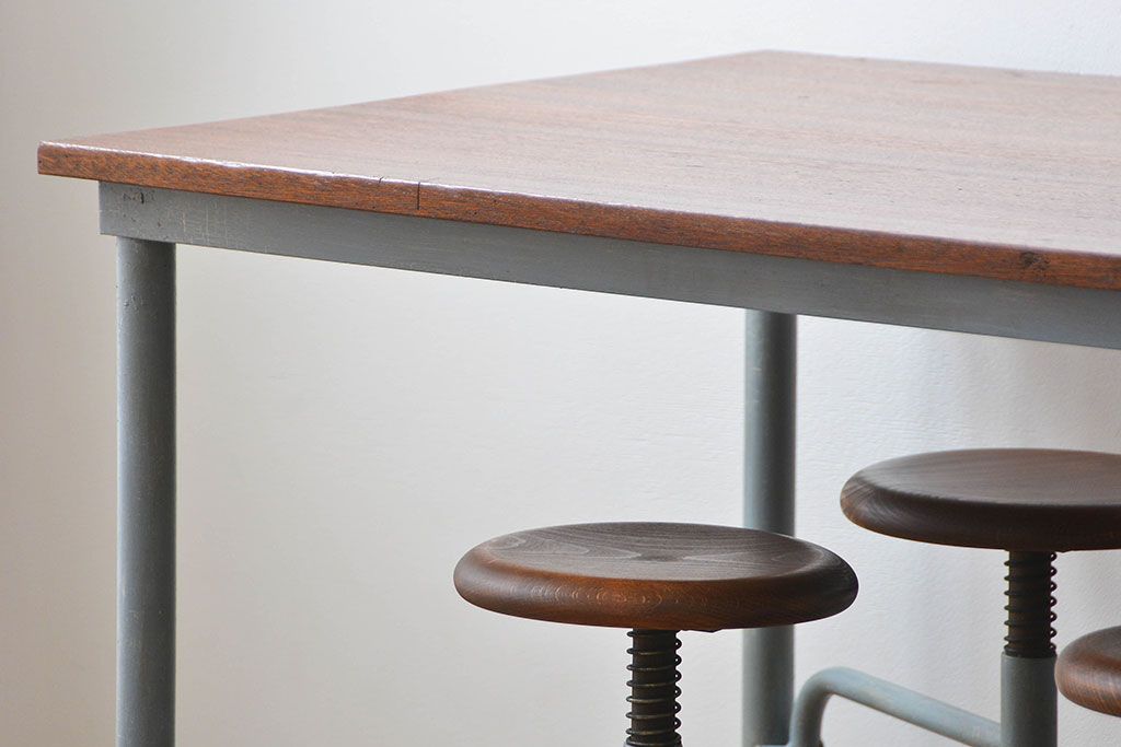 ラフジュ工房オリジナル 6脚格納スツールの作業台(テーブル、机)